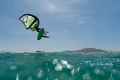 Wysokie skoki na desce wingfoil Indiana.webp