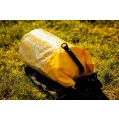 w23105-02-spinera-dry-bag-20l-action.webp