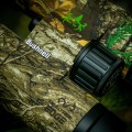 65154_lornetka-bushnell-engage-x-10x42-realtree-edge-bone-collector-benx1042-wykorzystanie-w-terenie-detal.jpg
