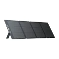 Panel solarny składany BLUETTI PV200 200W IP67 – ujęcie pod kątem, podpórka