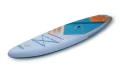 Deska SUP Gladiator Elite 11’6 – ujęcie pod kątem, pokład EVA, uchwyt i gumy bagażowe
