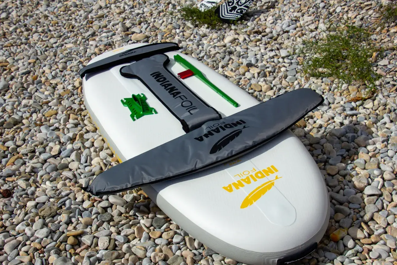 Deska sup oraz foil w pokrowcu